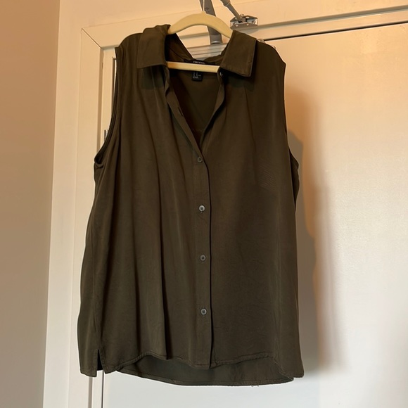 Forever 21 Button Front Blouse - Picture 1 of 3